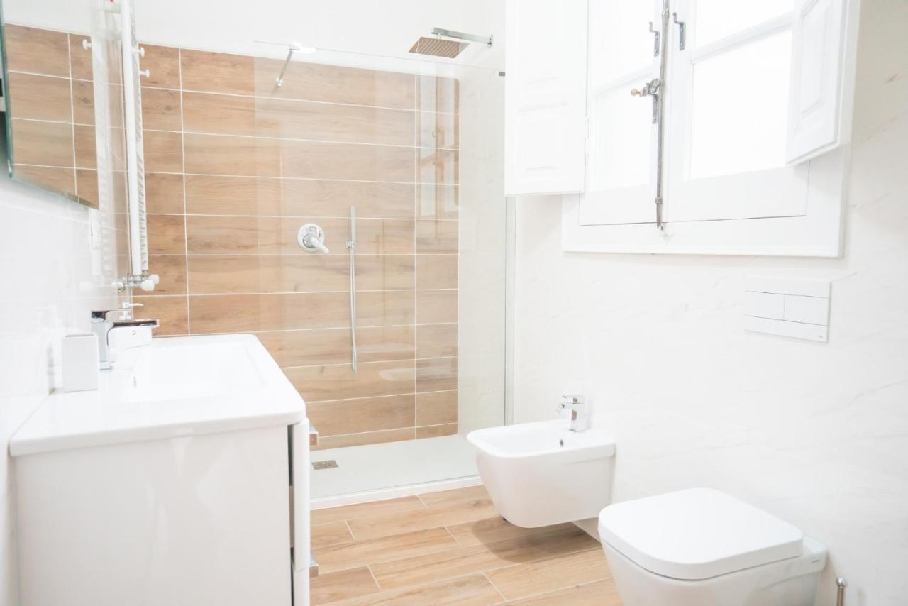 Minimalist Chic A Villanova 3Bdr - 2Bth - Wifi Cagliari Exterior photo